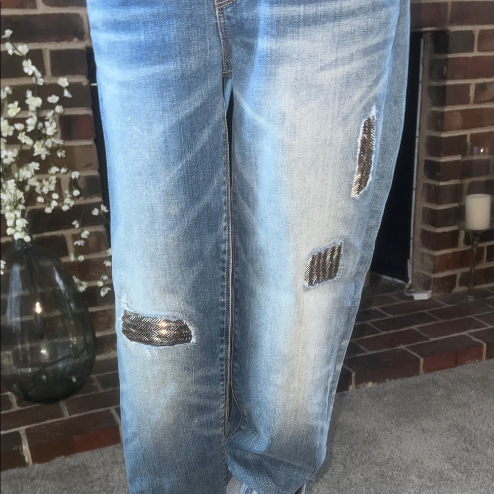 White House Black Market “The Slim” Distressed Boyfriend Jeans | Size 6/8 - Picture 4 of 11